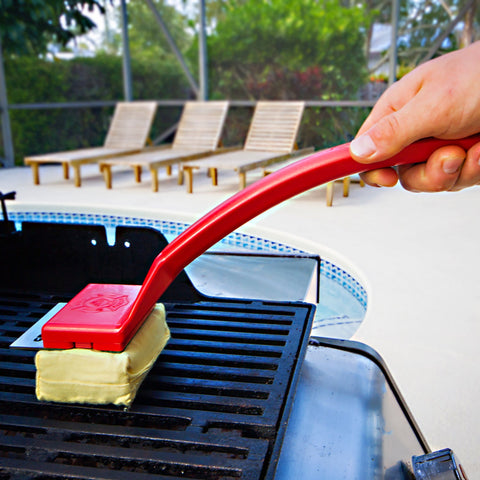 Ultimate Griller Bundle: 1 Brush w/ Scraper + 1 Dunk Tank